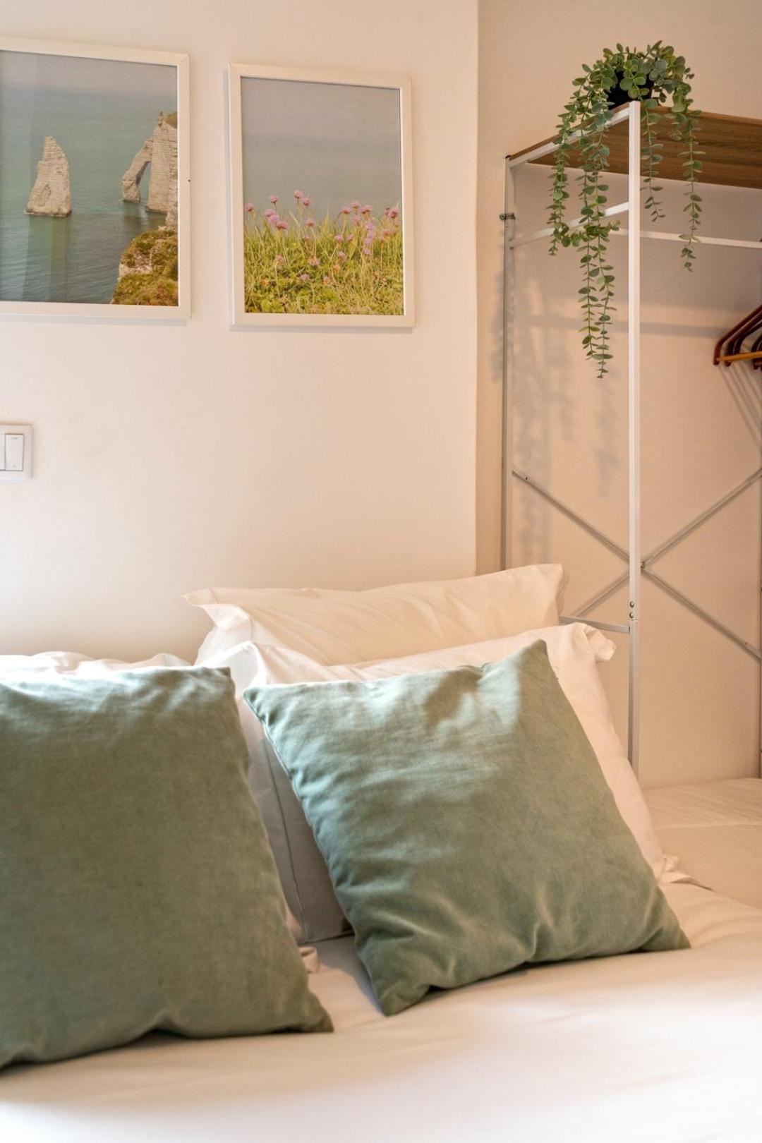 With A Cozy Private Terrace Specially At Night Apartment Lisbon