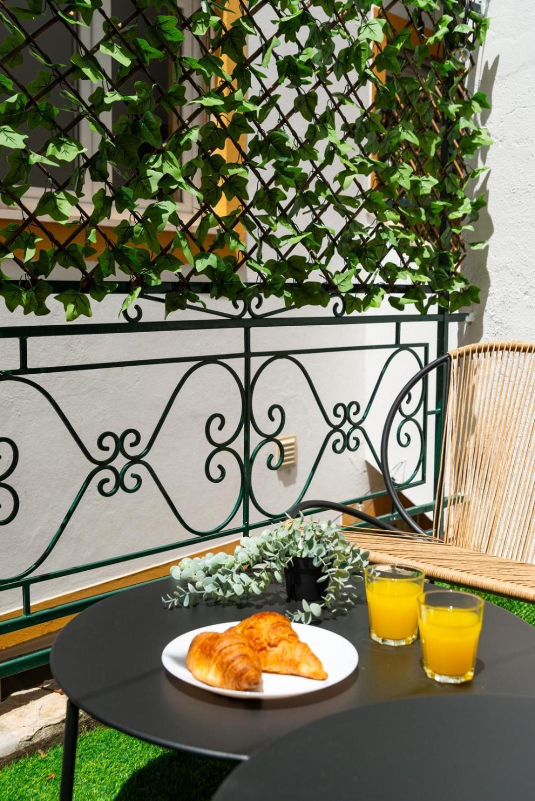 With A Cozy Private Terrace Specially At Night Apartment *